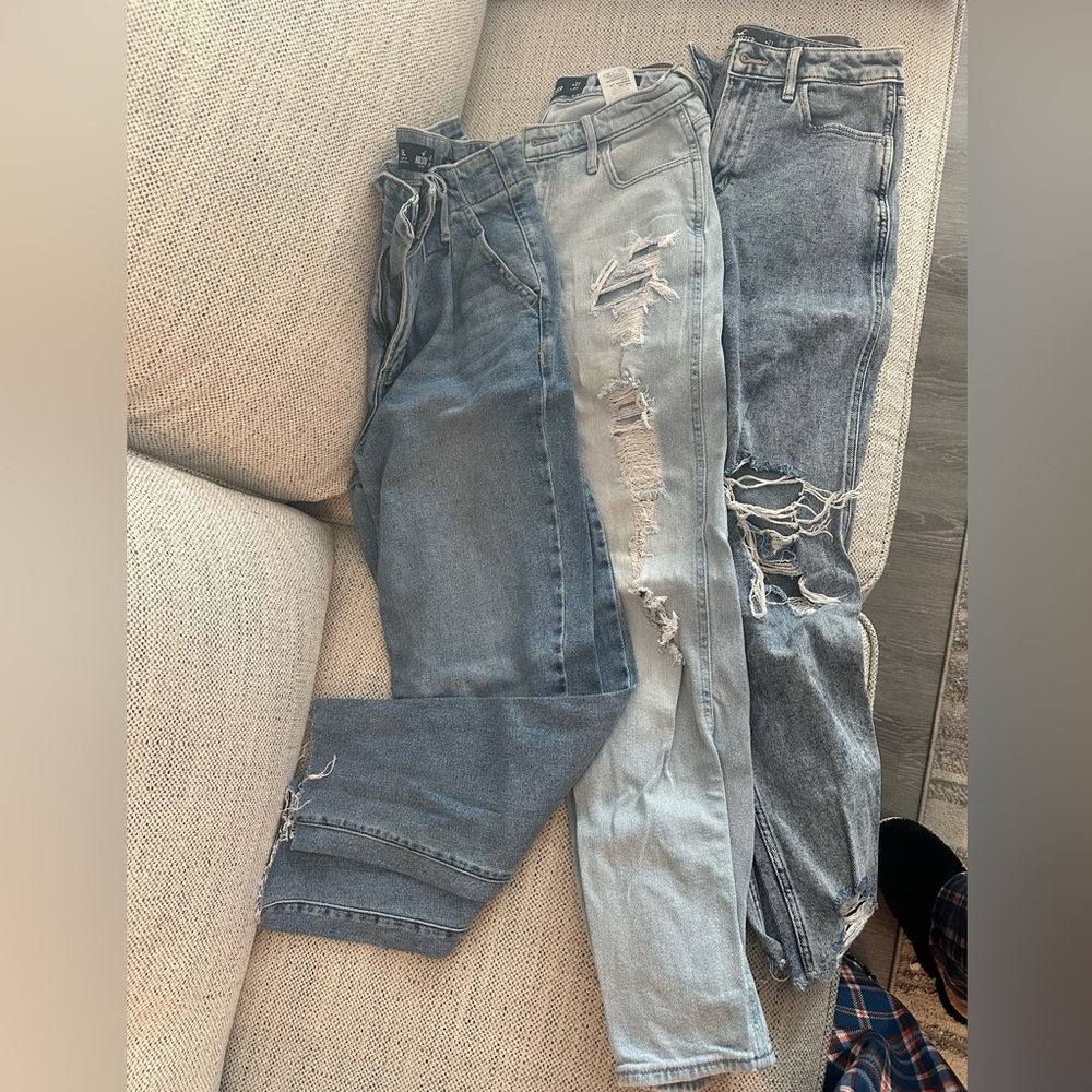 Bundle of 3 pairs size 5 Hollister Jeans